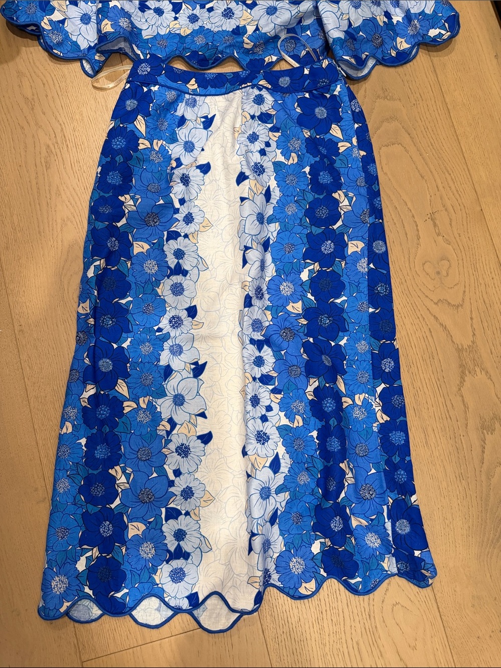 Farm Rio blue floral scallop skirt and top set - Picture 4 of 5